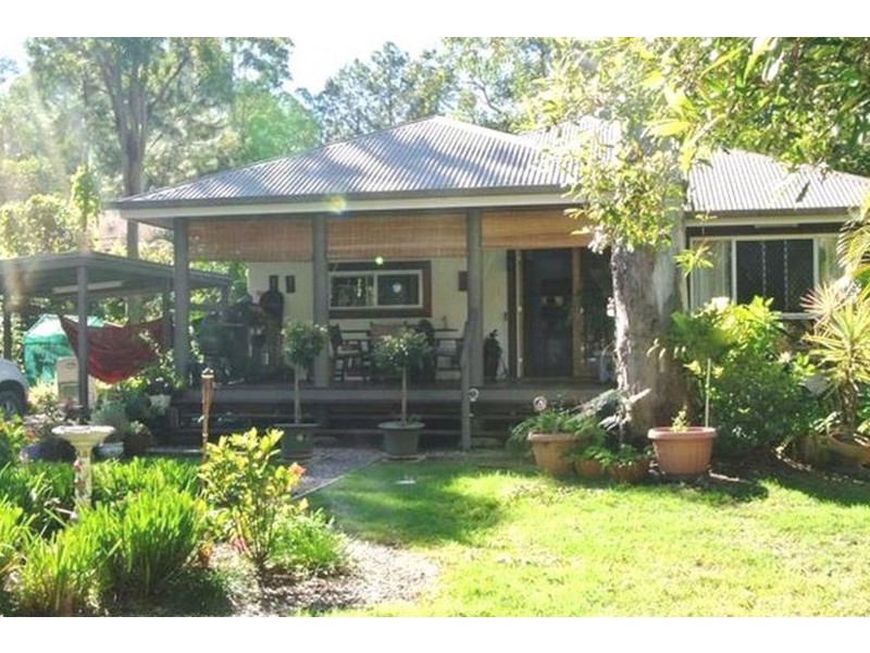 56 Alexander Street, Macleay Island QLD 4184