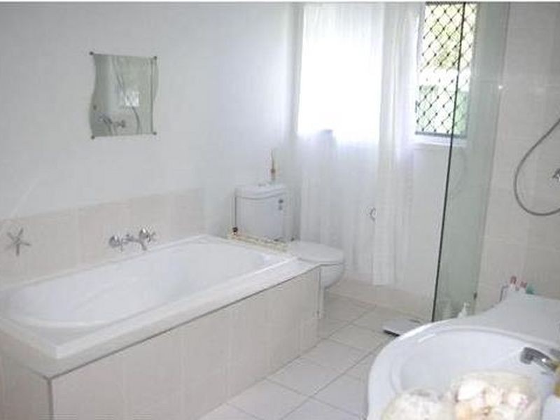 56 Alexander Street, Macleay Island QLD 4184