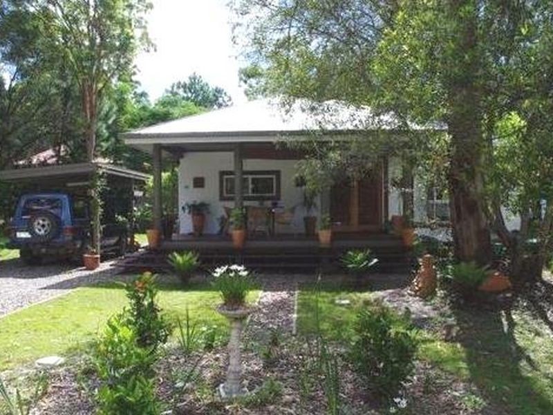 56 Alexander Street, Macleay Island QLD 4184