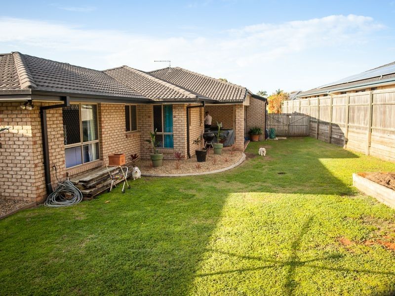 29 Spinnaker Circuit, Redland Bay QLD 4165