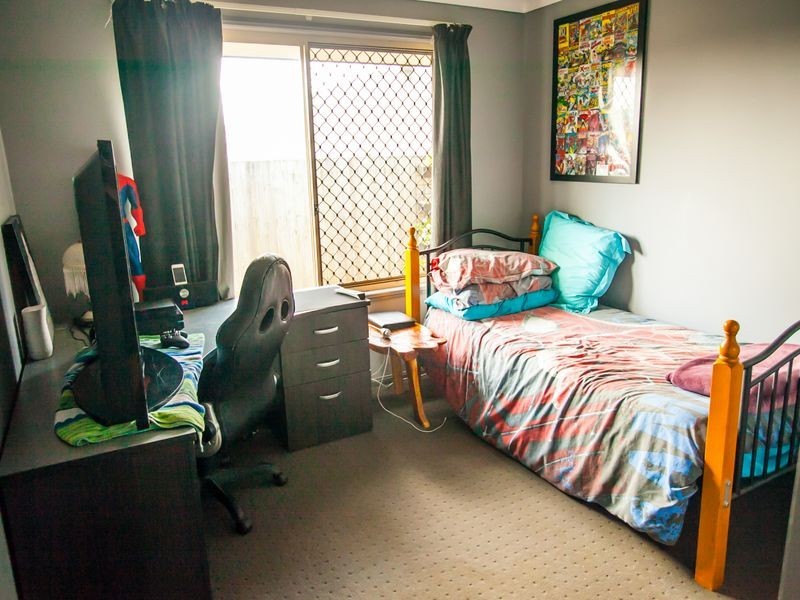 29 Spinnaker Circuit, Redland Bay QLD 4165