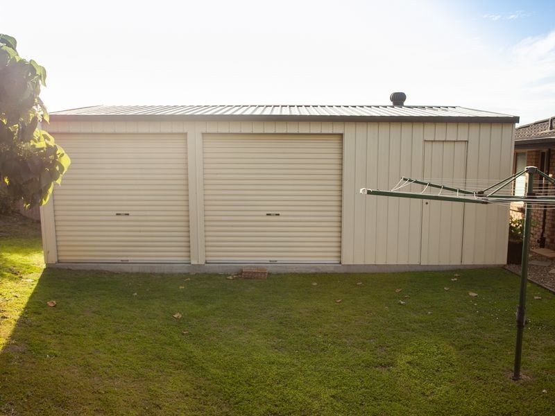 29 Spinnaker Circuit, Redland Bay QLD 4165