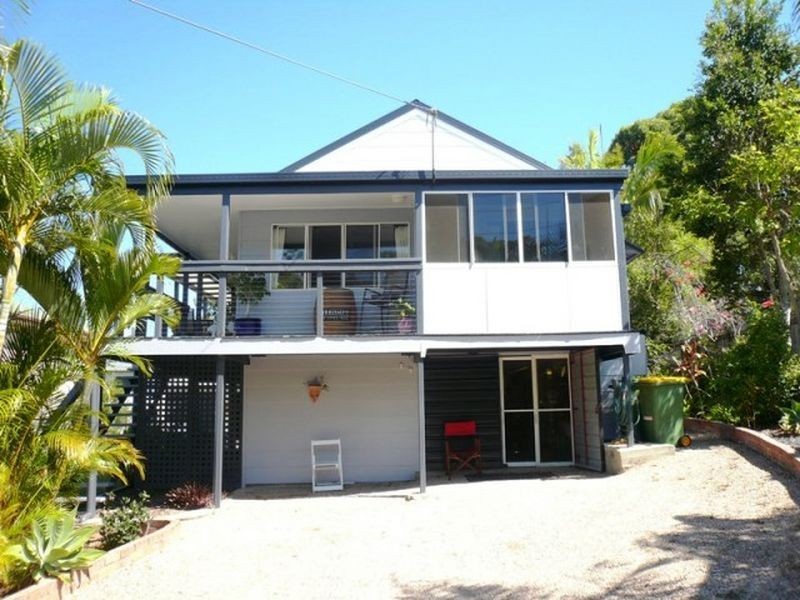 8 Mawarra Street, Macleay Island QLD 4184
