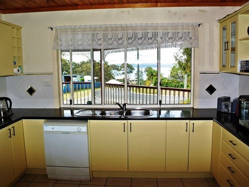 7 Ilya Street, Macleay Island QLD 4184