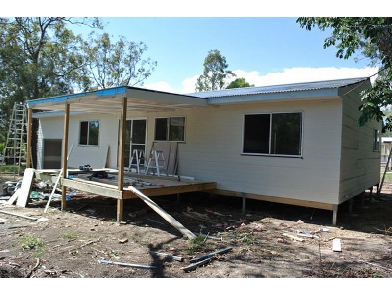 52 Cooee Crescent, Macleay Island QLD 4184