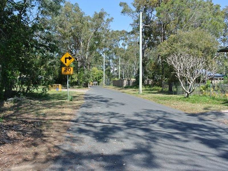 52 Cooee Crescent, Macleay Island QLD 4184