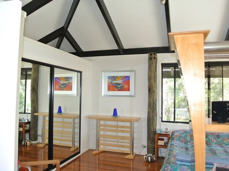 20 The Esplanade, Karragarra Island QLD 4184