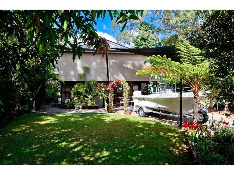 82 Treasure Island Avenue, Karragarra Island QLD 4184