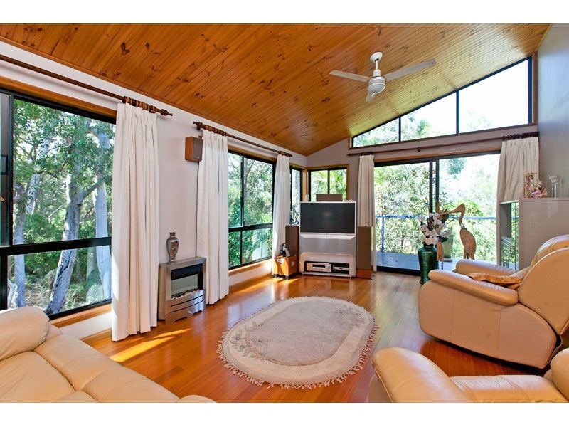 82 Treasure Island Avenue, Karragarra Island QLD 4184