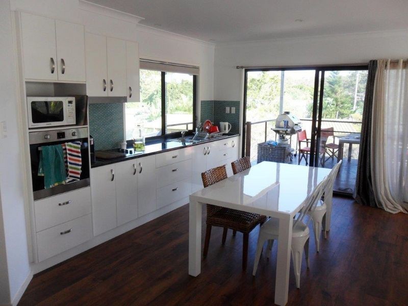 8 Nina Street, Karragarra Island QLD 4184