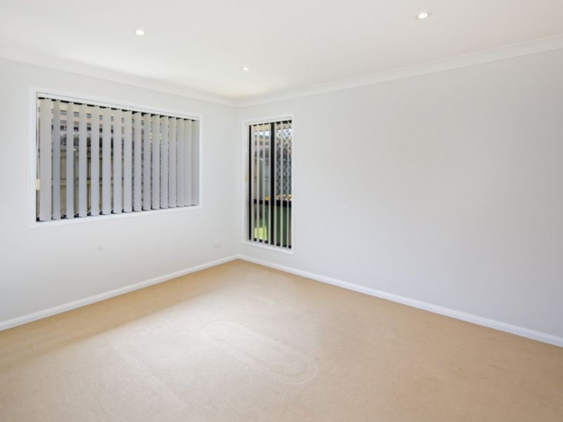 1 Lindeman Place, Redland Bay QLD 4165