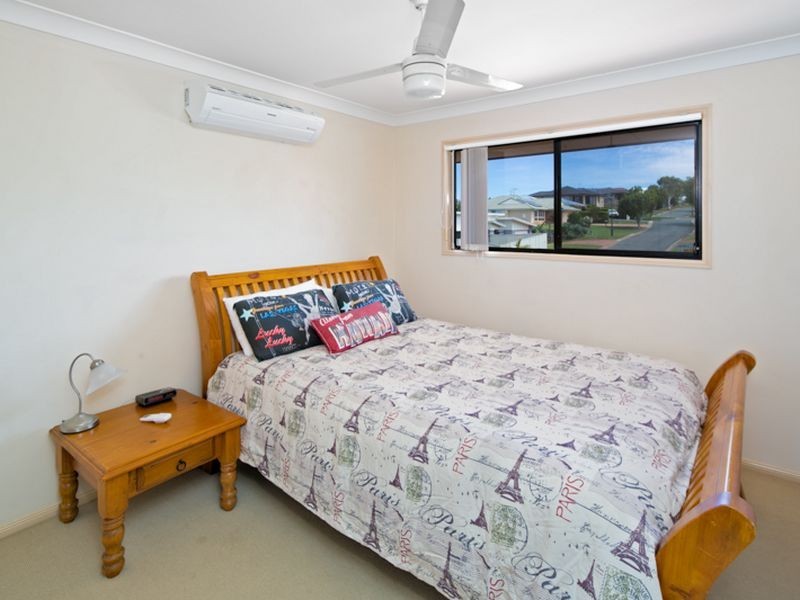 1 Lindeman Place, Redland Bay QLD 4165