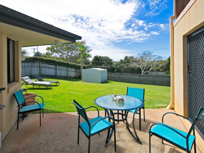 1 Lindeman Place, Redland Bay QLD 4165