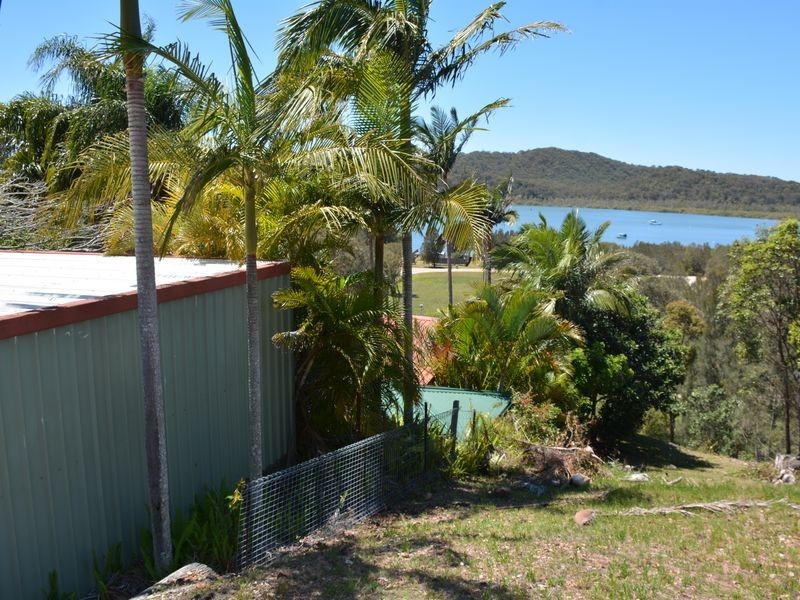 20 Crescent Drive, Russell Island QLD 4184