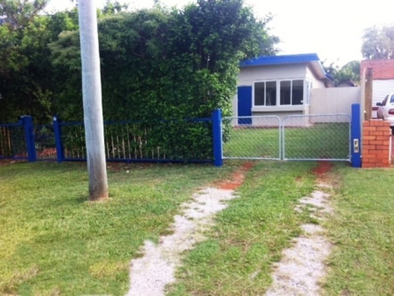 33 James Street, Scarborough QLD 4020