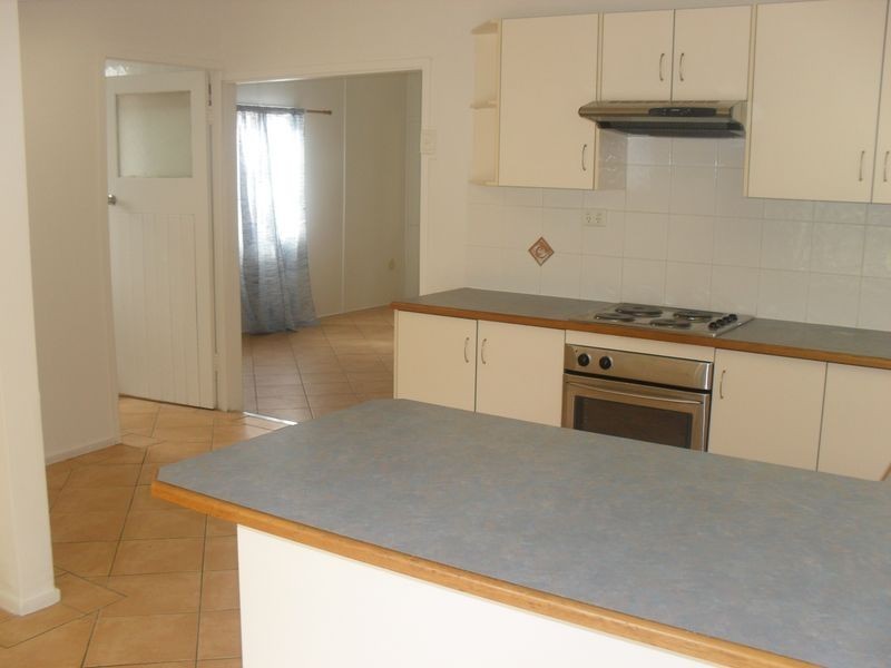 33 James Street, Scarborough QLD 4020