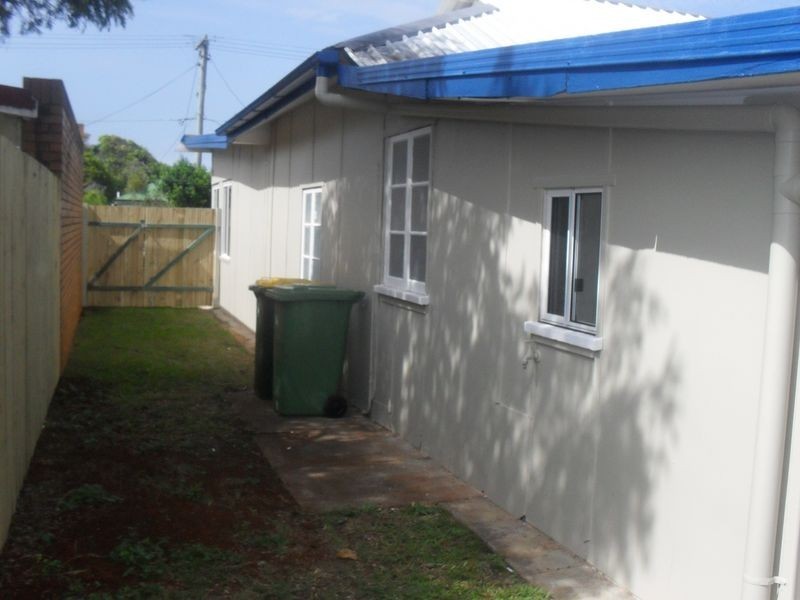 33 James Street, Scarborough QLD 4020