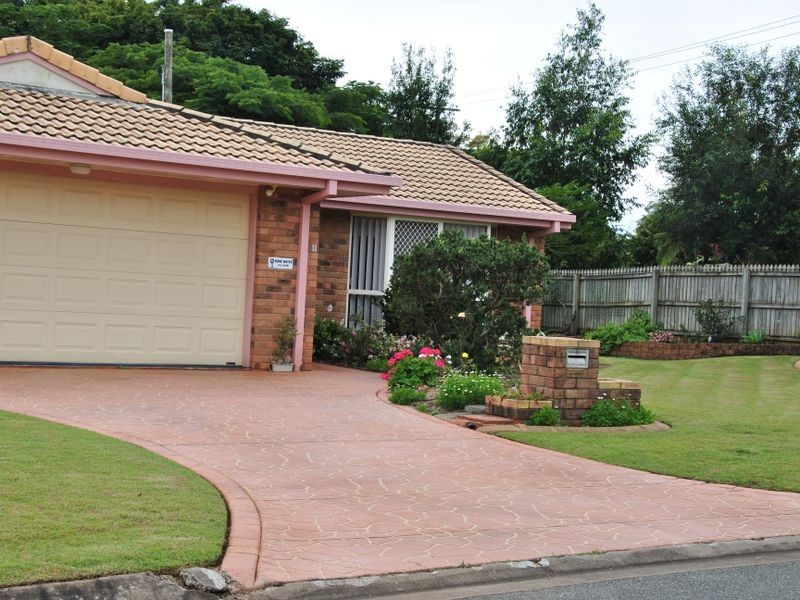 1 Buckler Court, Redland Bay QLD 4165