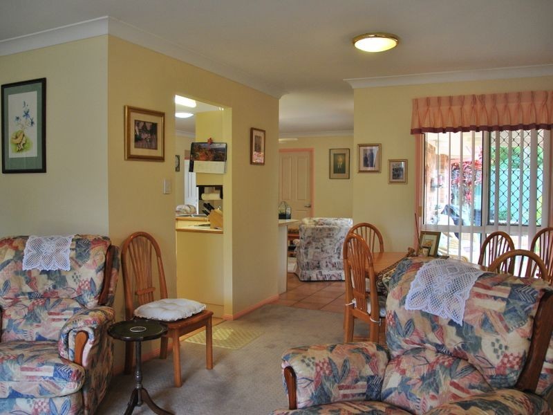 1 Buckler Court, Redland Bay QLD 4165