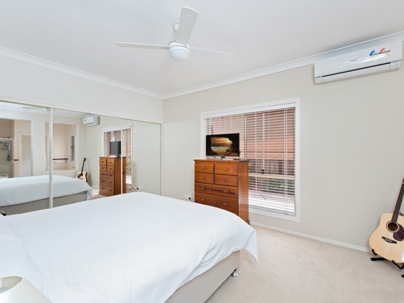 4 Karinya Court, Redland Bay QLD 4165