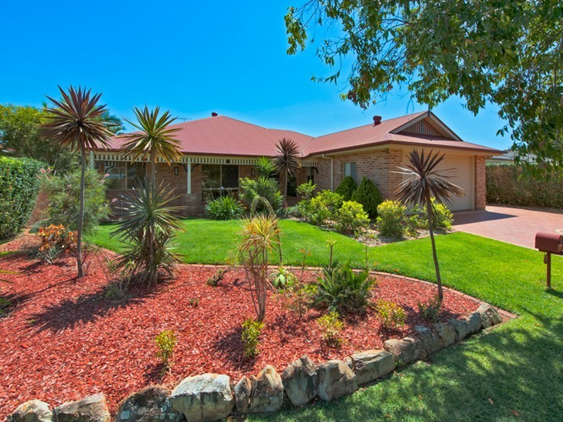 4 Karinya Court, Redland Bay QLD 4165