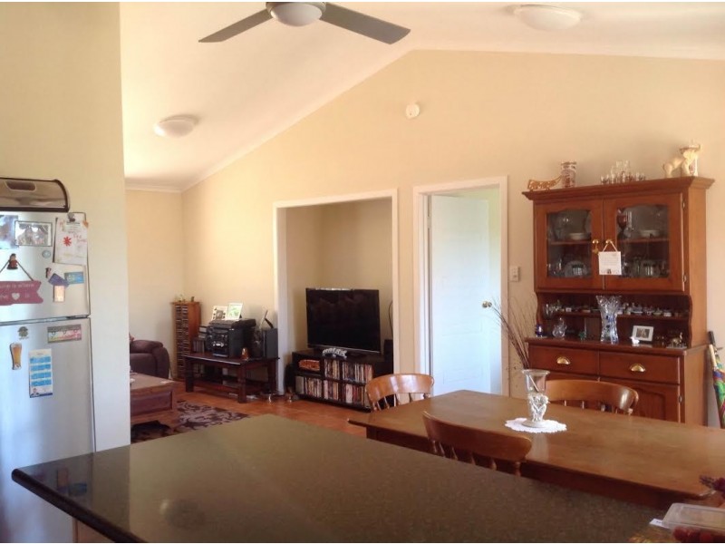 18 Laurel, Russell Island QLD 4184