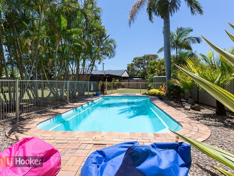 2 Wisteria Court, Victoria Point QLD 4165