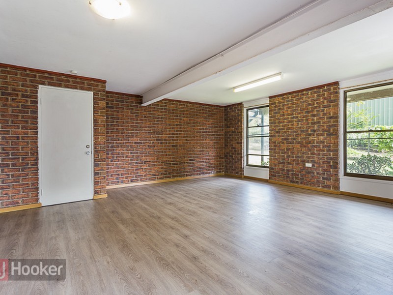 11 Wilkie Street, Redland Bay QLD 4165