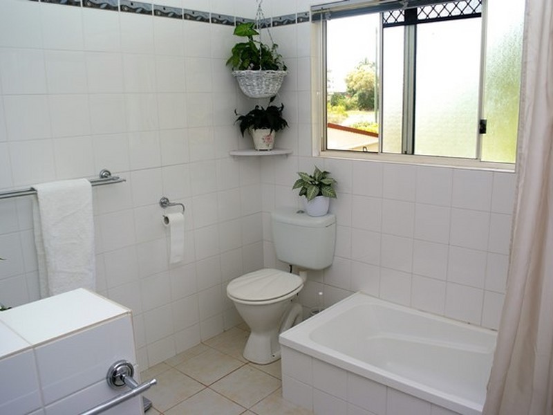 5-9 Barry Street, Macleay Island QLD 4184