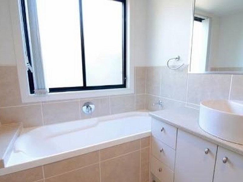 11 Pitman Place, Redland Bay QLD 4165