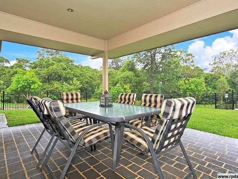 5 PARKLINK DRIVE, Redland Bay QLD 4165