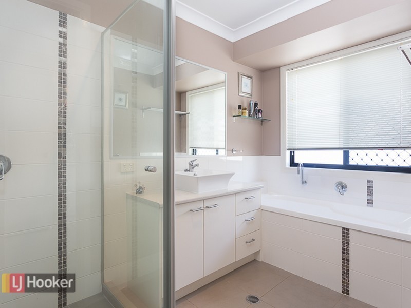 16 Foote Street, Redland Bay QLD 4165