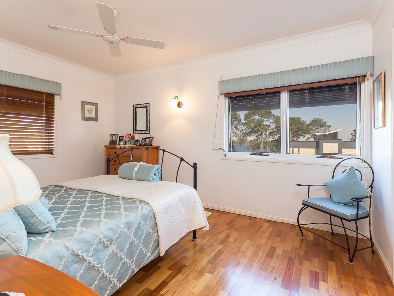 28 The Rampart, Redland Bay QLD 4165