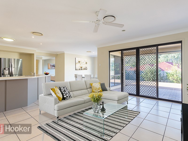 27 Caswell Crescent, Redland Bay QLD 4165