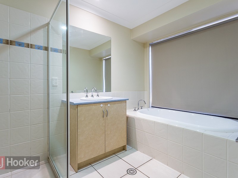 27 Caswell Crescent, Redland Bay QLD 4165