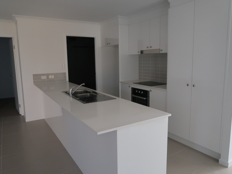 Unit 1/113-117 Broadwater Terrace, Redland Bay QLD 4165