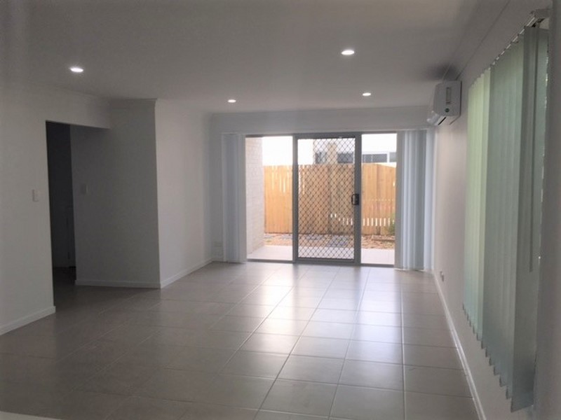 Unit 3/113-117 Broadwater Terrace, Redland Bay QLD 4165