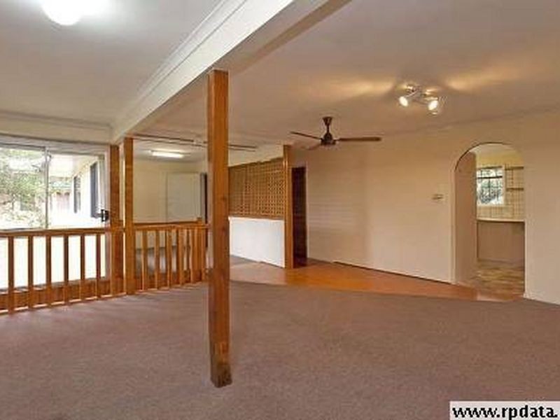 4 GLEN STREET, Ormiston QLD 4160