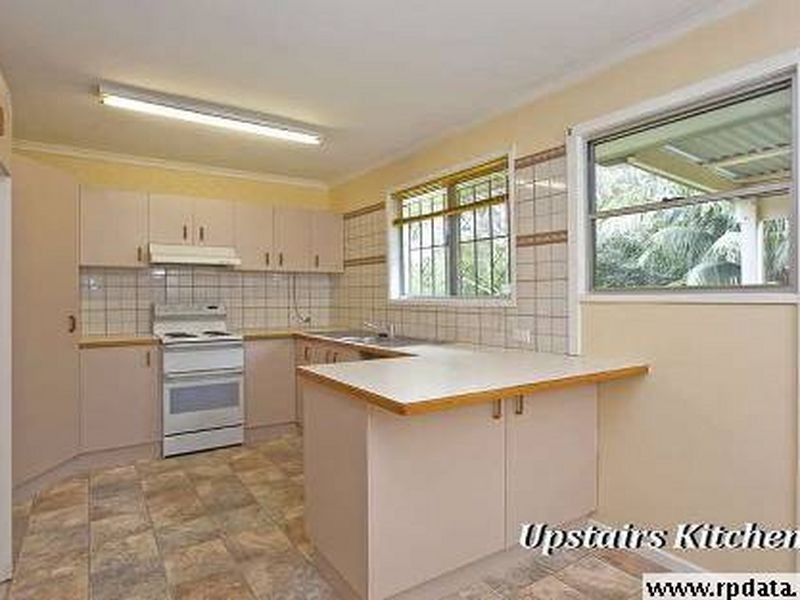 4 GLEN STREET, Ormiston QLD 4160