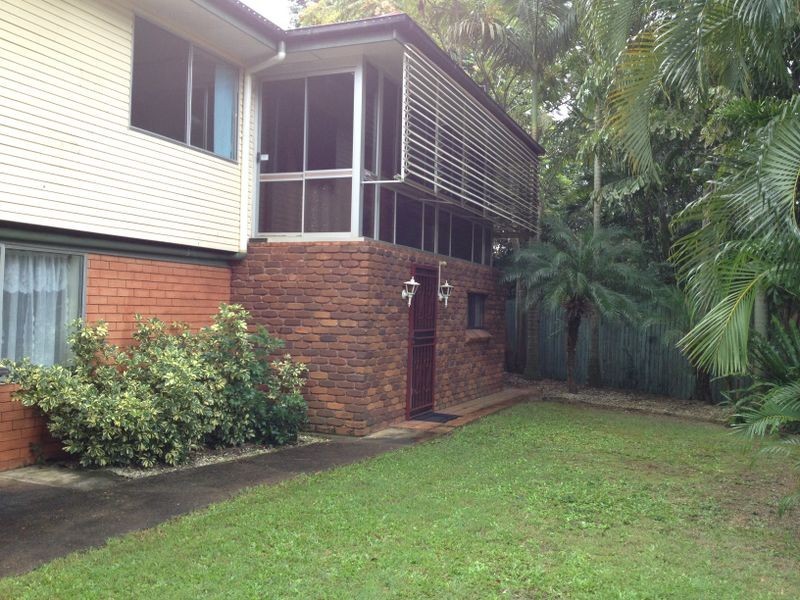 4 GLEN STREET, Ormiston QLD 4160