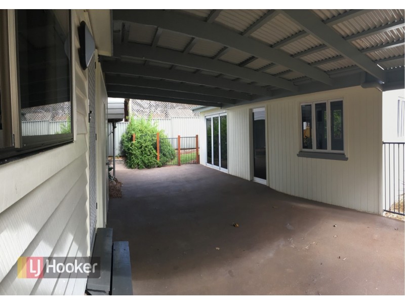 303 Esplanade, Redland Bay QLD 4165