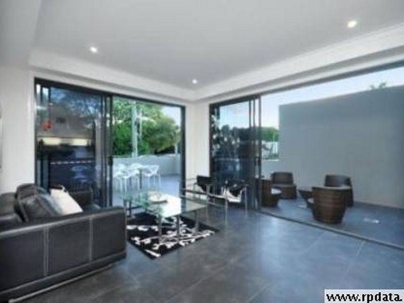 1A Bay Street, Redland Bay QLD 4165