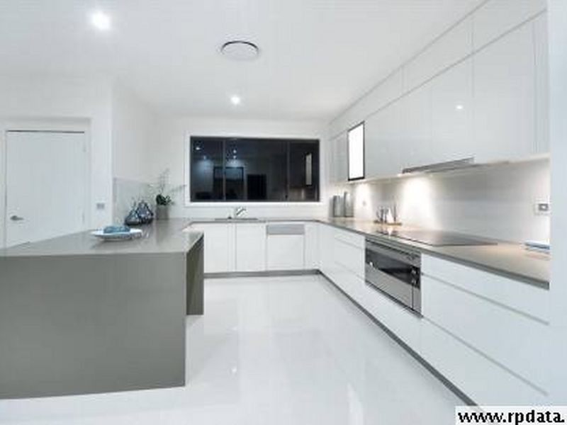 1A Bay Street, Redland Bay QLD 4165