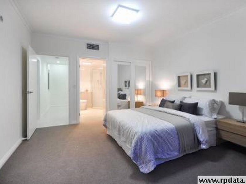1A Bay Street, Redland Bay QLD 4165