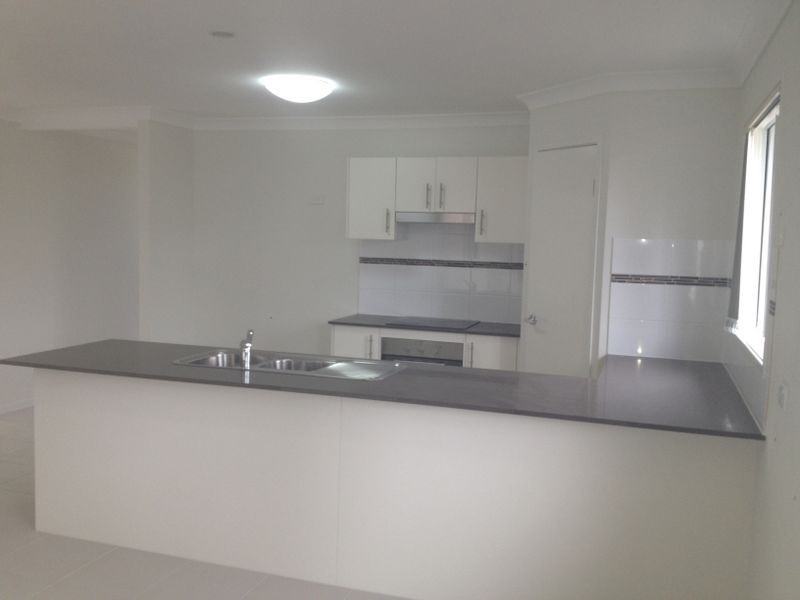 9 TREELINE CIRCUIT, Upper Coomera QLD 4209