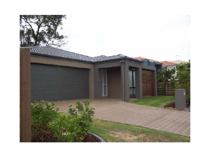 43 Aqua Cr, Redland Bay QLD 4165