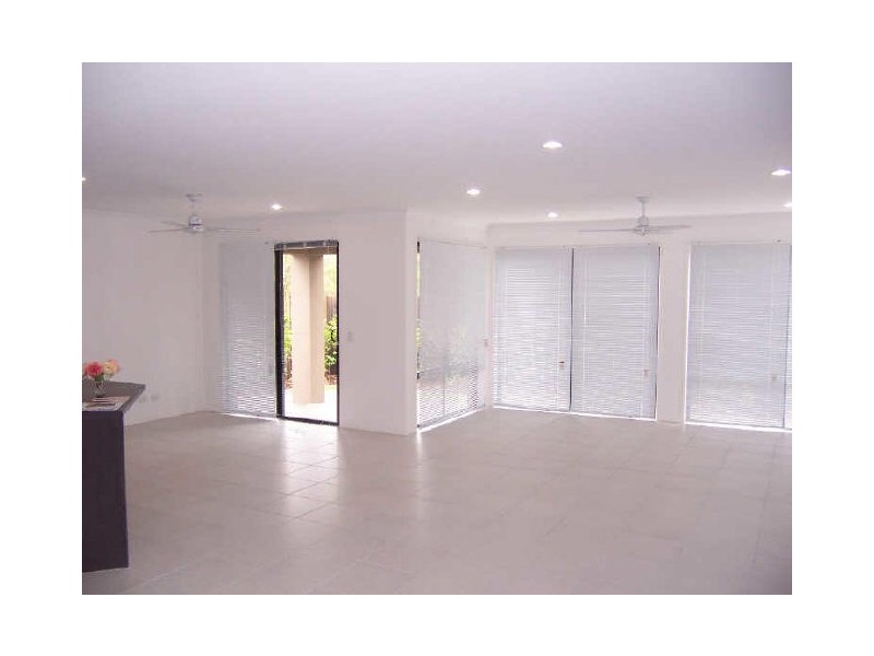 43 Aqua Cr, Redland Bay QLD 4165