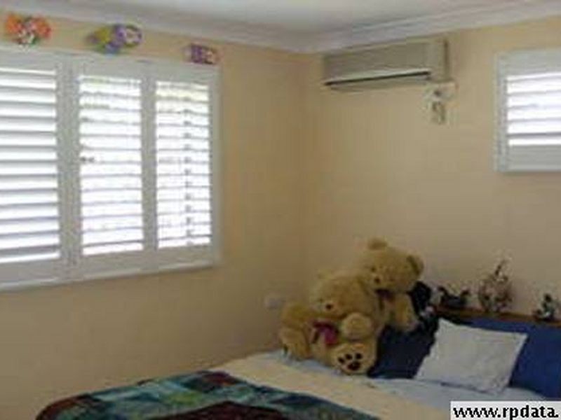 122 CANE STREET, Redland Bay QLD 4165