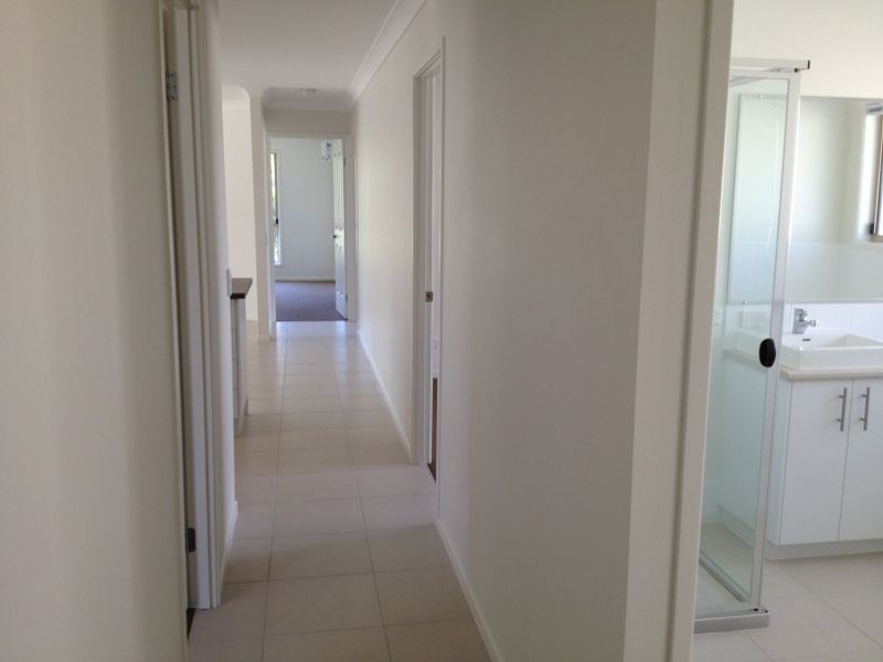 5 CONLAN COURT, Oxenford QLD 4210