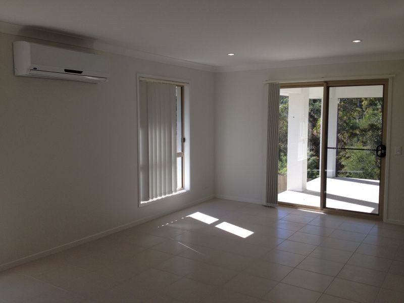 5 CONLAN COURT, Oxenford QLD 4210